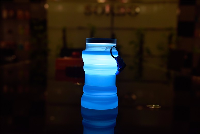 太阳能移动电源伸缩灯